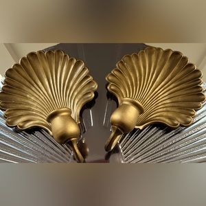 Sexton Seashell/ Clam Candle Holders Set of 2